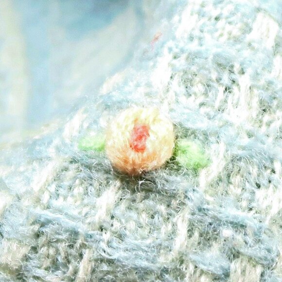 Vintage Blue Baby Blanket w/ Pink Roses, Tassels Crib Size 36x39 Mid-Century - Picture 7 of 7